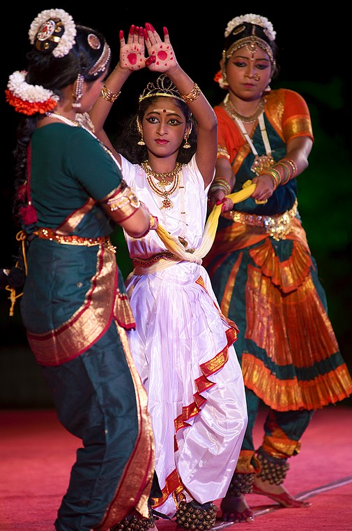 Padma, Jaya Sathvika Natyalaya (Bharatanatyam) (Mamallapuram Dance Festival 2012 - Kuchipudi i nie tylko)